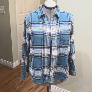 American Eagle size Small Boyfriend fit great gently used condition soft flannel